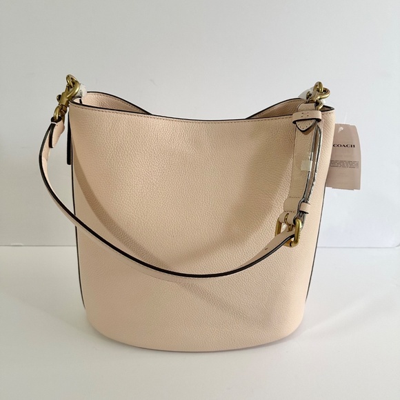 Coach - Willow Soft Bucket Bag in Blush - Picture 4 of 12